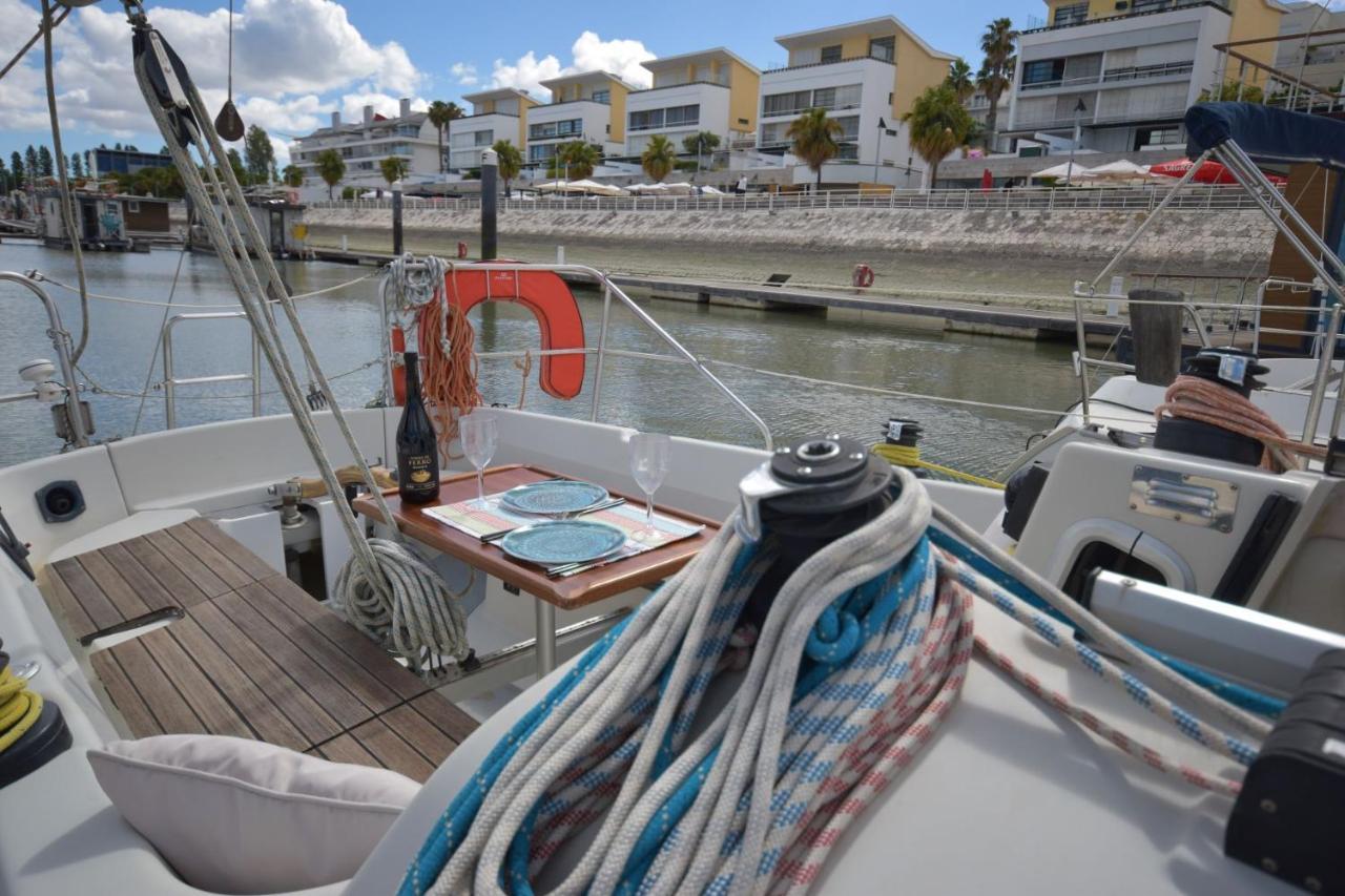 Hotel en barco Arecadina *